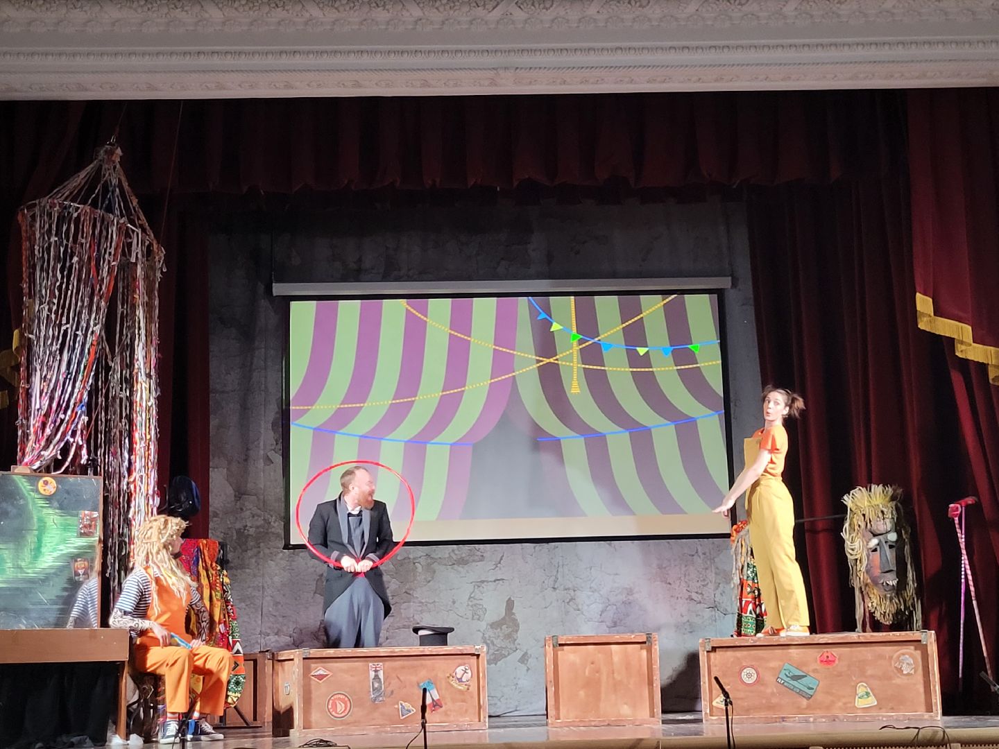 дети; театр; видное; дворец культуры; спектакль