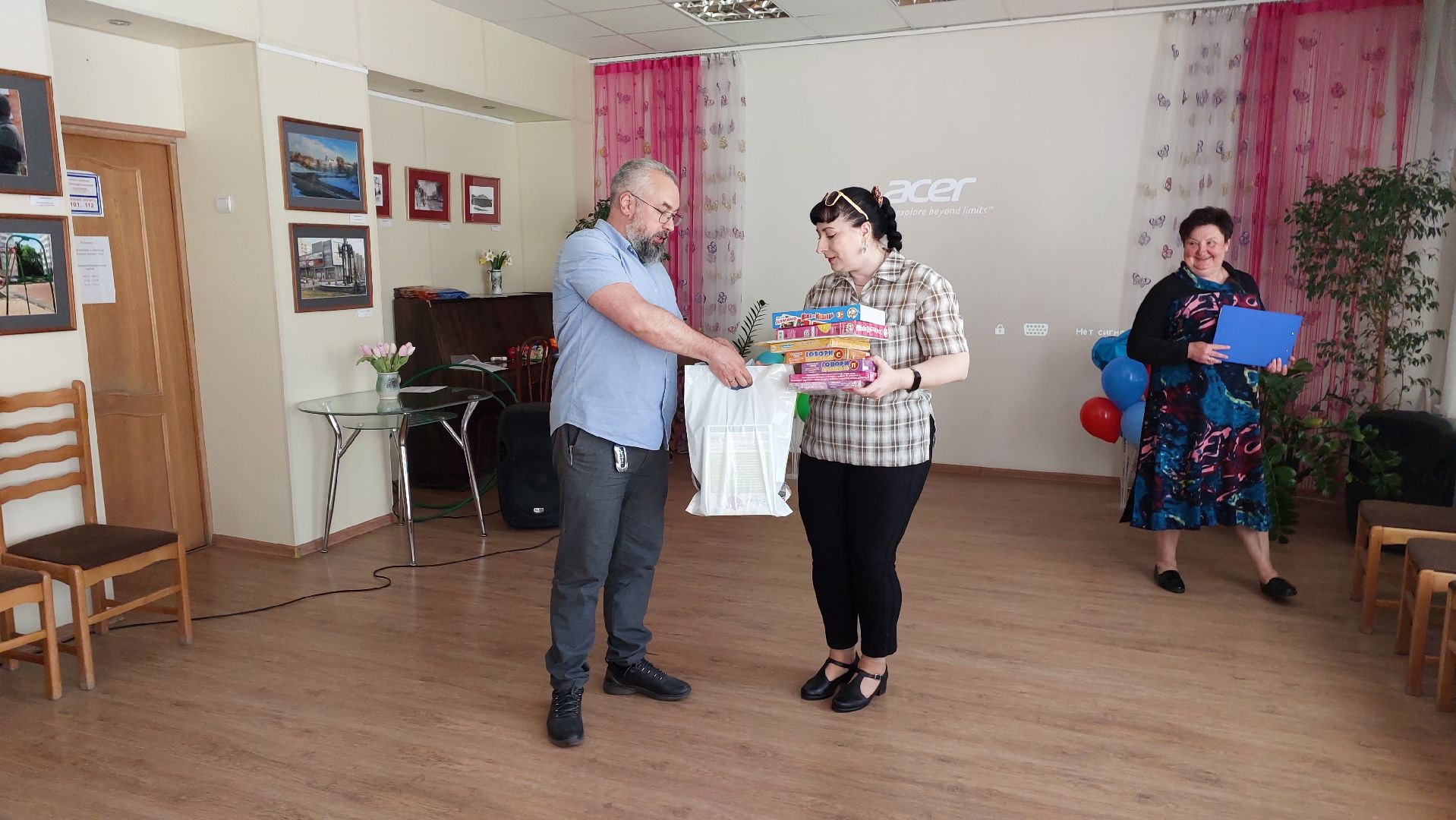 социальный центр, выпускной утренник, дети с ОВЗ, депутат, серпухов, доброе дело,