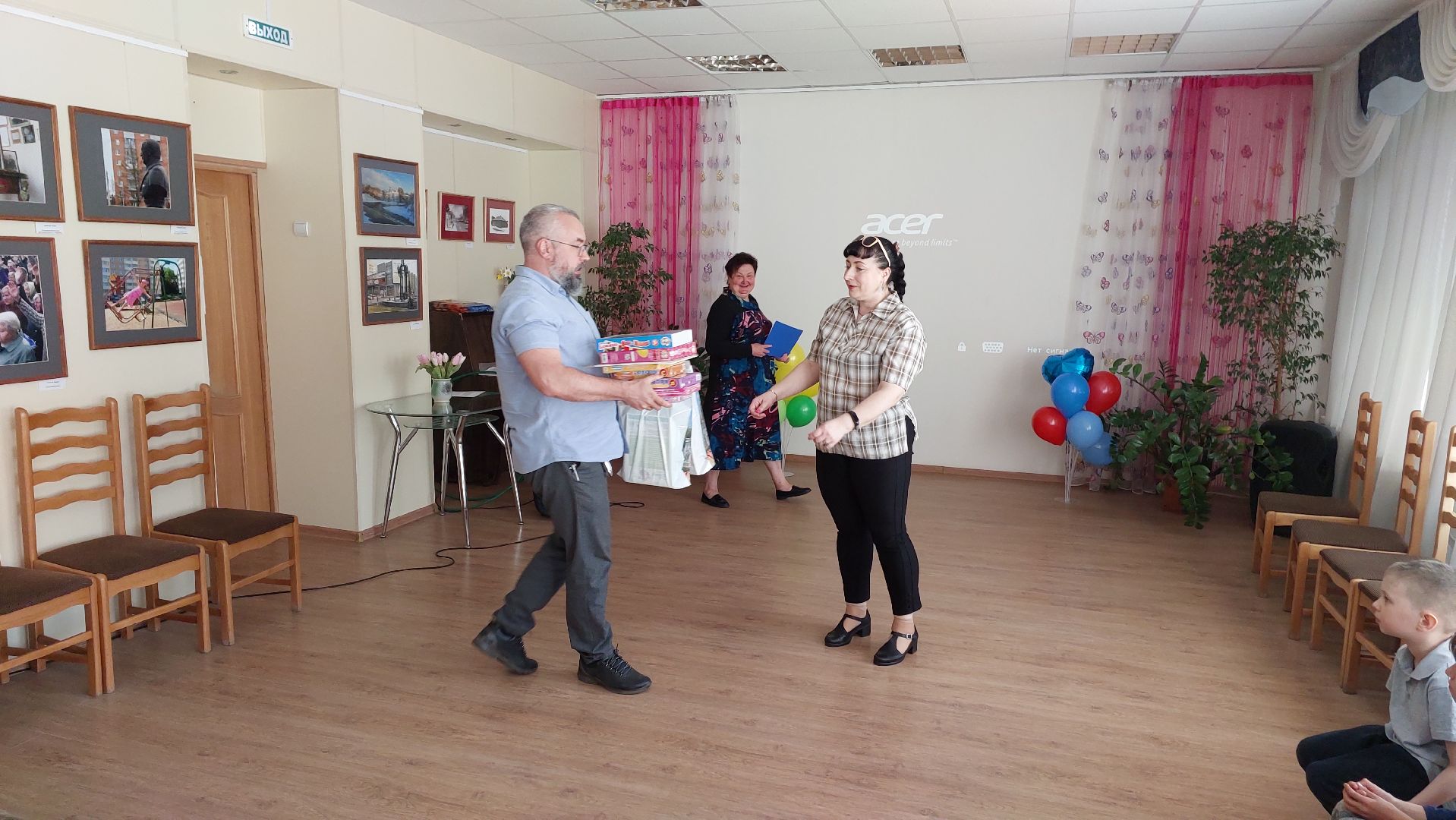 социальный центр, выпускной утренник, дети с ОВЗ, депутат, серпухов, доброе дело,