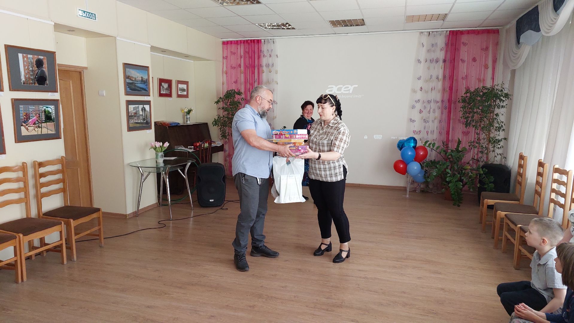 социальный центр, выпускной утренник, дети с ОВЗ, депутат, серпухов, доброе дело,