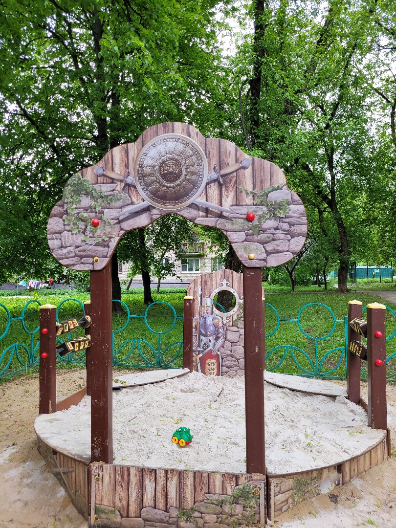 двор; детская площадка; обновление; благоустройство; видное