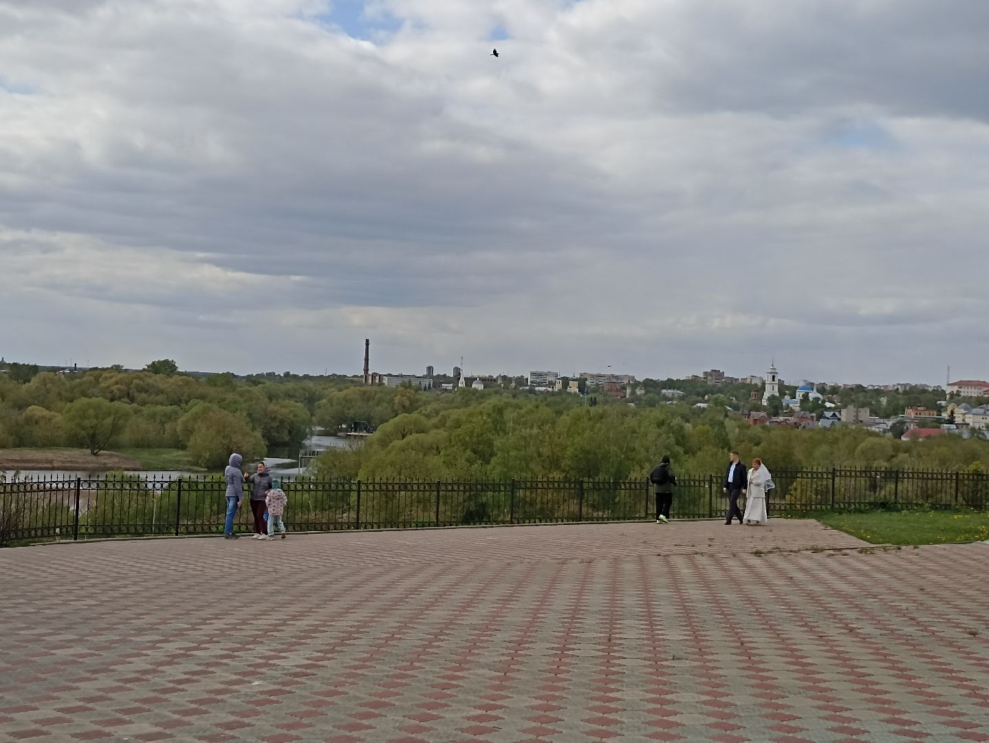 Серпухов, Подмосковье, туризм, монастырь, Нара, река, пруд, туристы