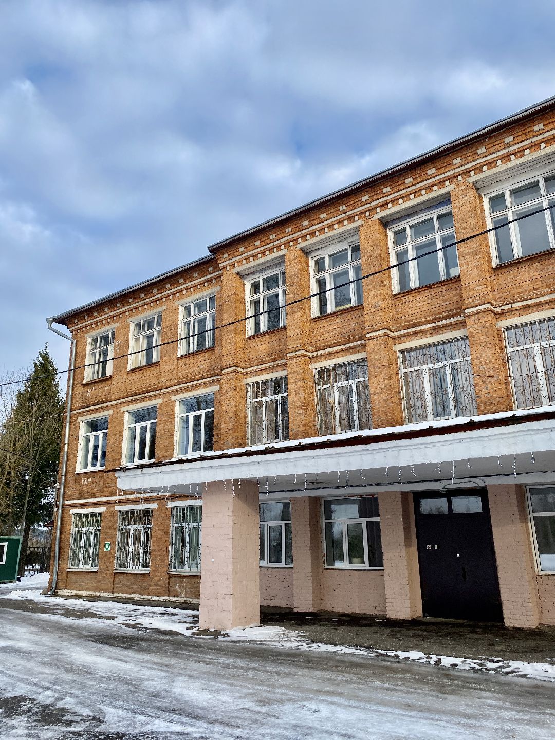 Клин, общество