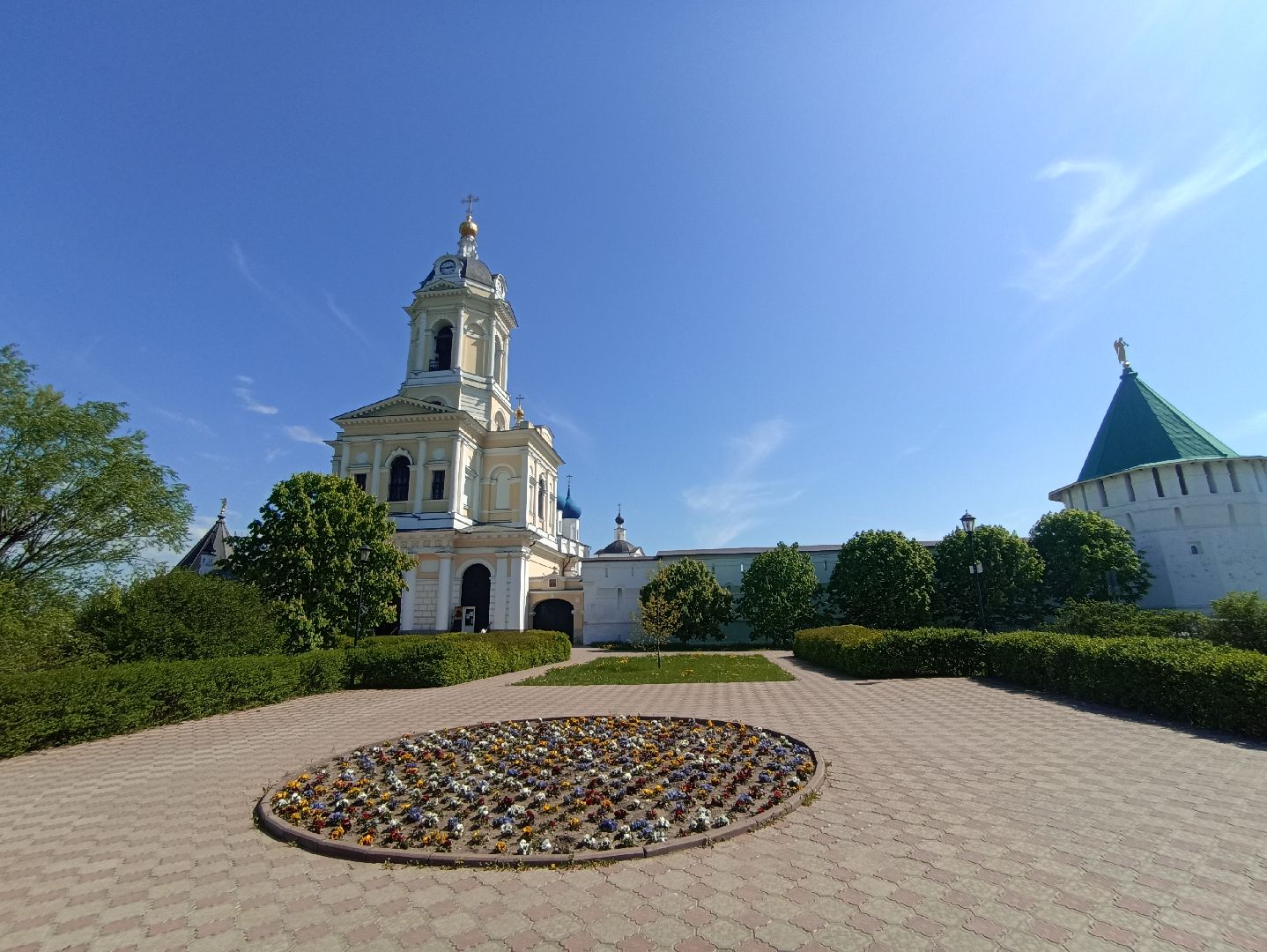 Серпухов, Подмосковья, монастырь, туризм, виолы, природа