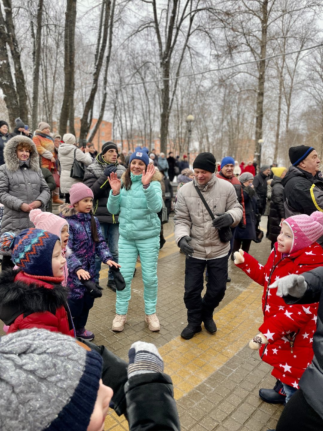 Клин, общество