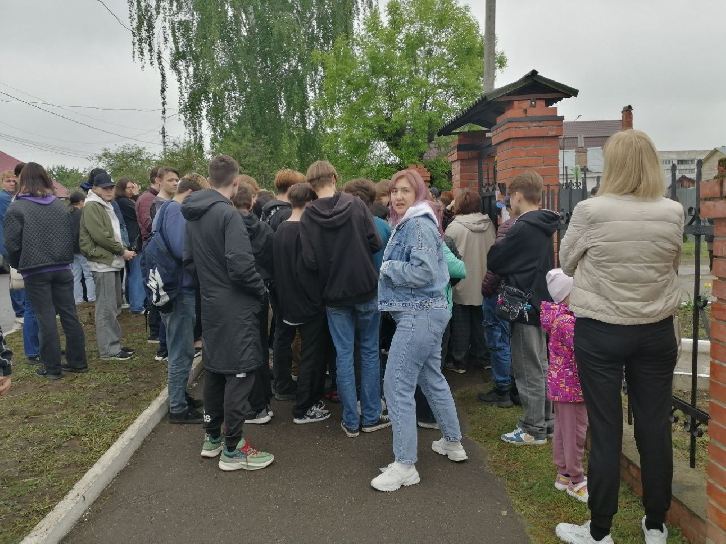 молодежь, серпухов, работа, деньги, благоустройство, монастырь, школьники, студенты,