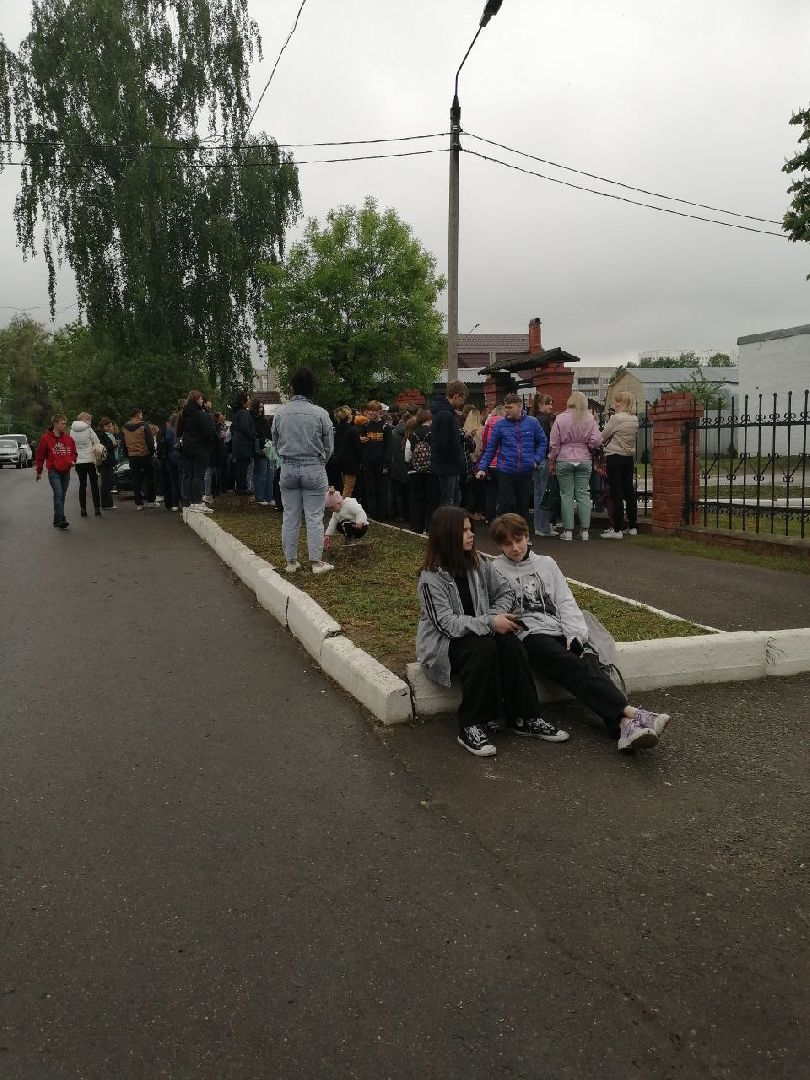 молодежь, серпухов, работа, деньги, благоустройство, монастырь, школьники, студенты,