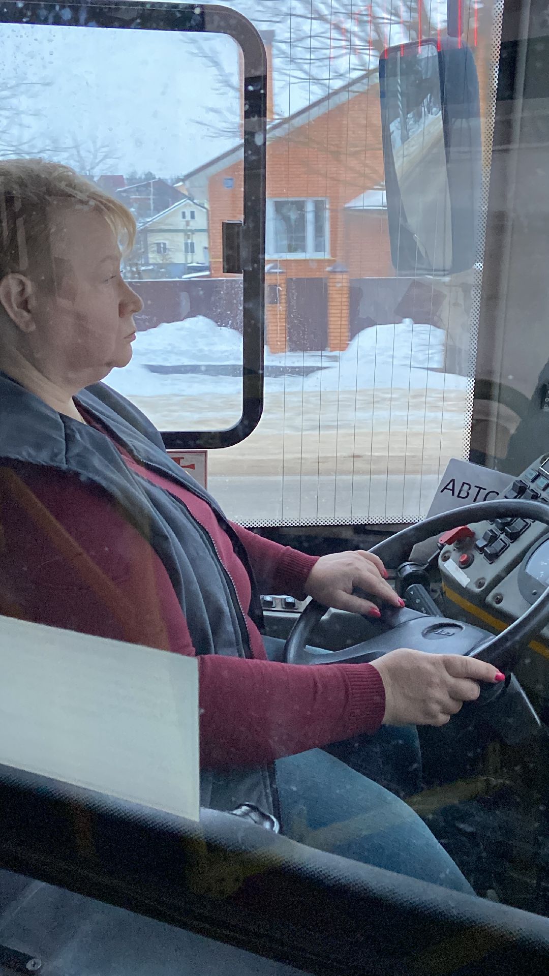 Волоколамск, Истра, люди, женщина, водитель, автобусы, профессия, машина, маршрутки,