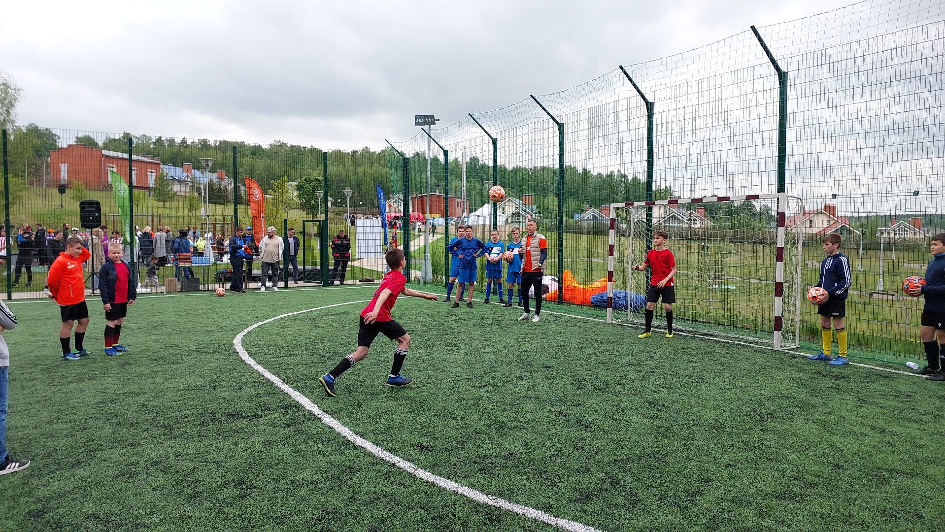 футбол, спорт, алдонин, мастер-класс, серпухов, райсеменовское, абсолют, инклюзивная школа, дети, детский спорт,