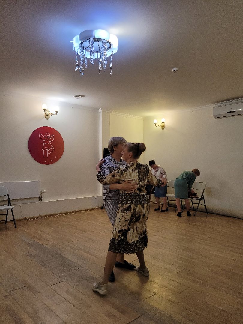 золотой возраст; видное; активное долголетие; дискотека