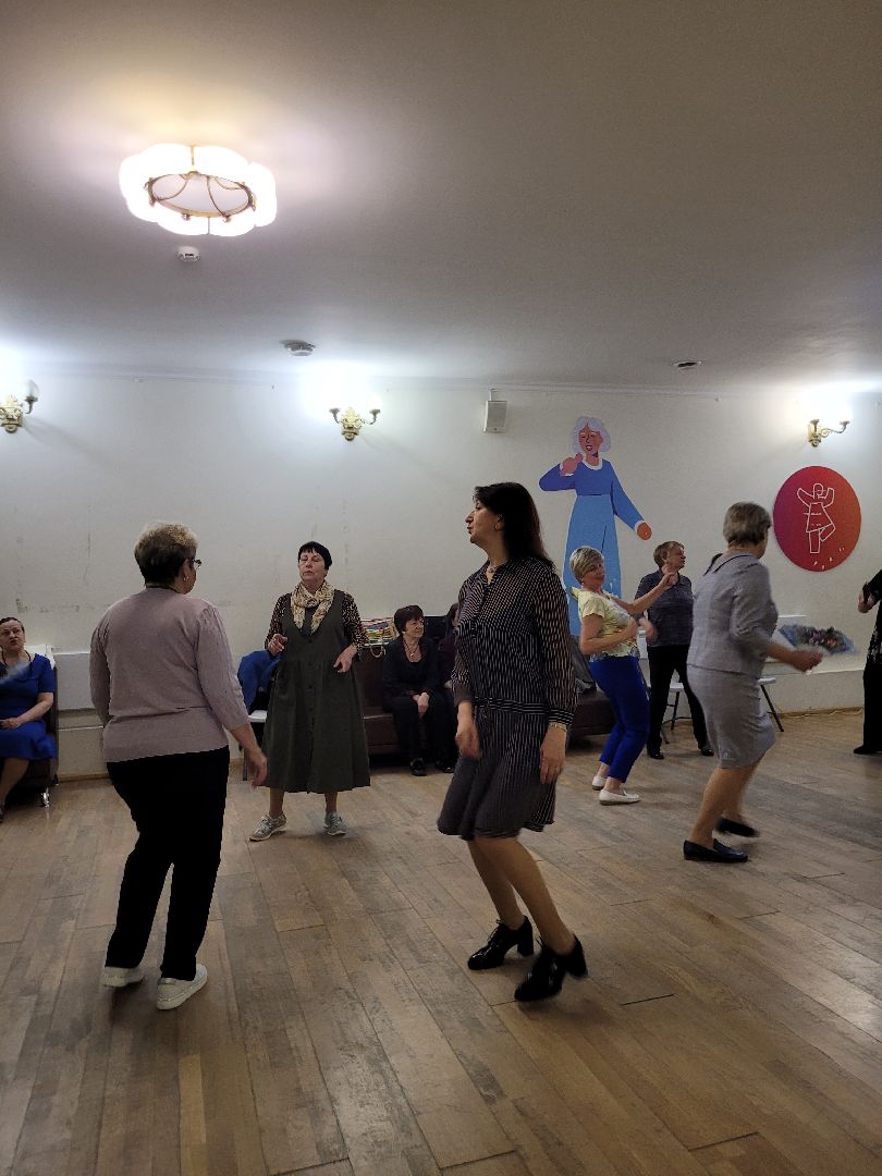 золотой возраст; видное; активное долголетие; дискотека