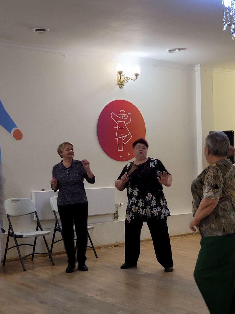 золотой возраст; видное; активное долголетие; дискотека