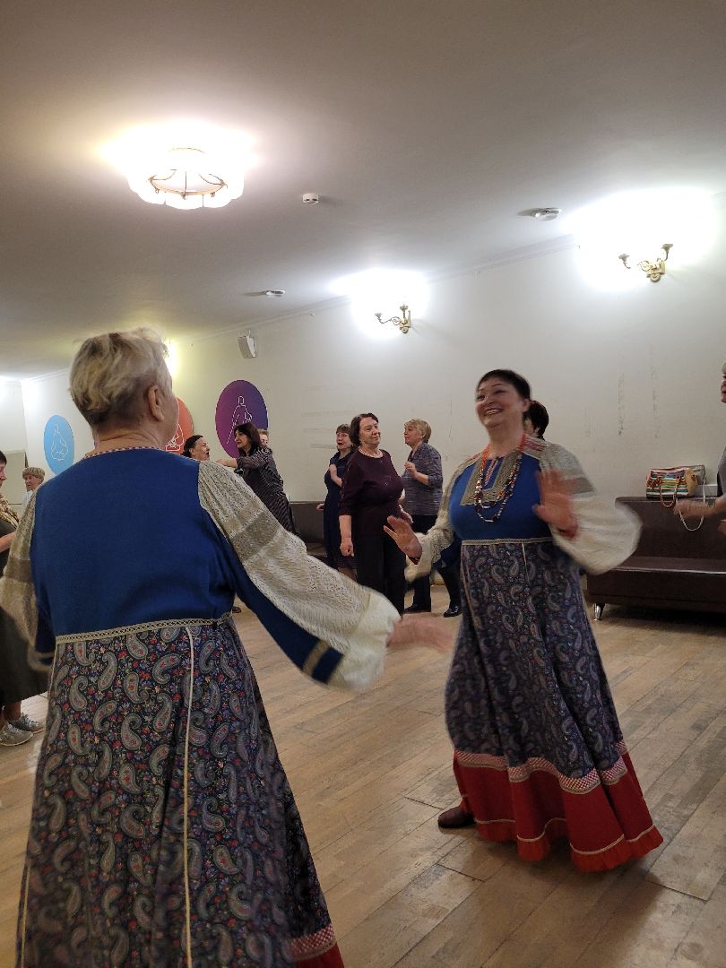 золотой возраст; видное; активное долголетие; дискотека