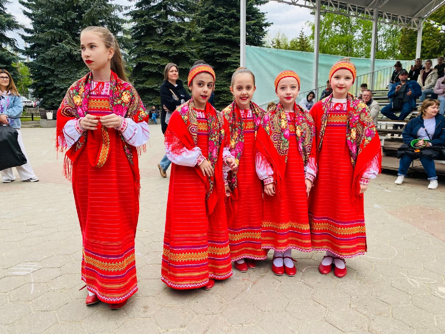 Домодедово, день славянской письменности, парк Елочки, общество