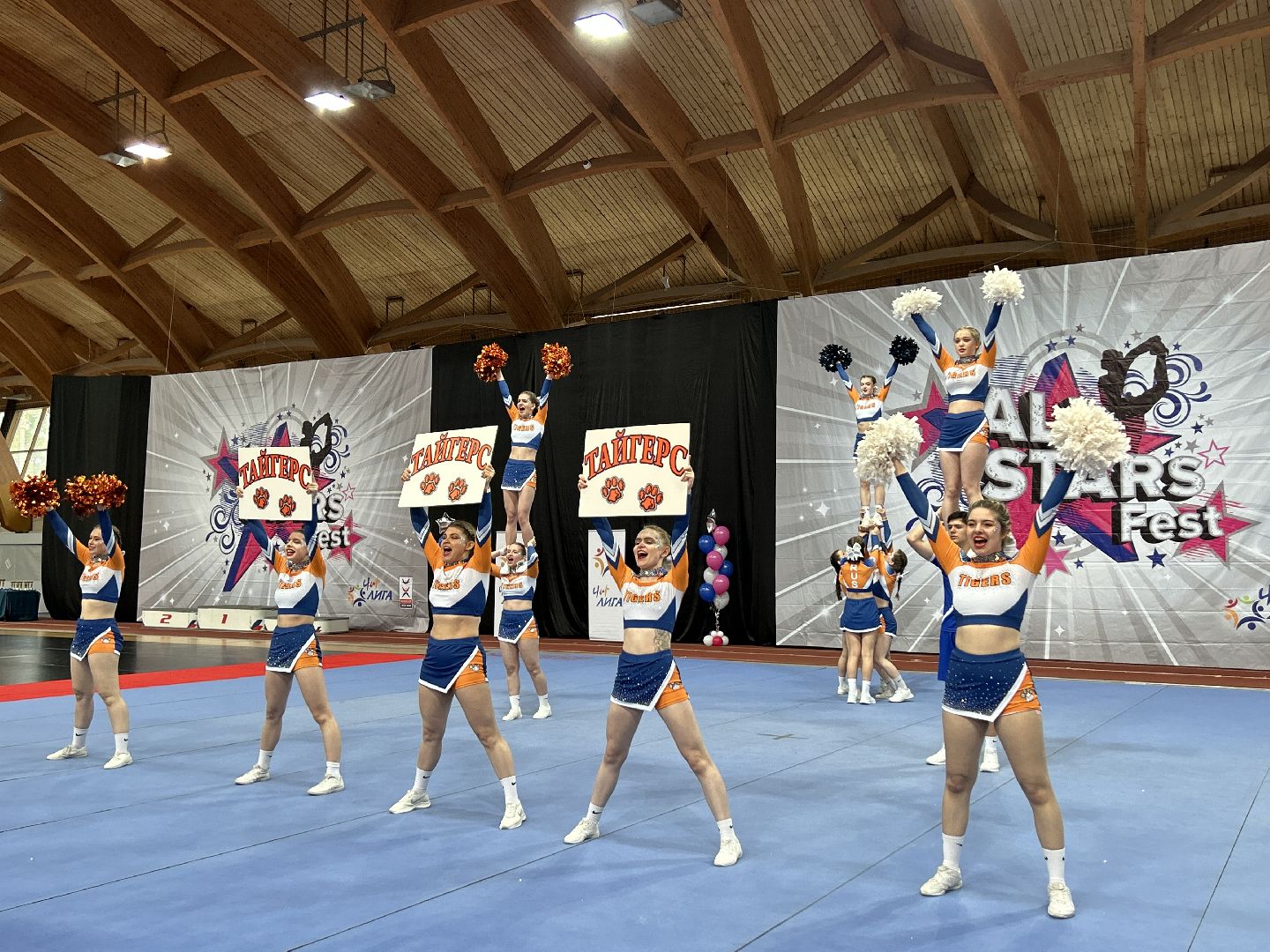 фестиваль, чирлидинг, Щелково, танцы, акробатика