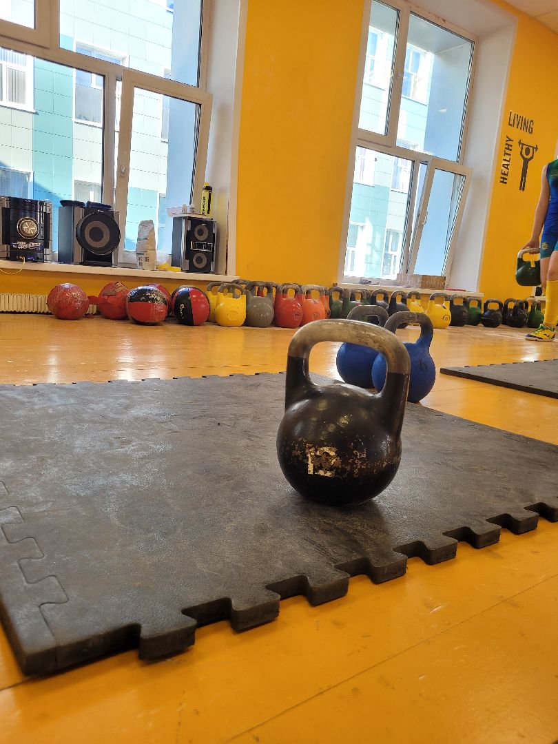 гиревой спорт; видное; успех; дети; рекорд