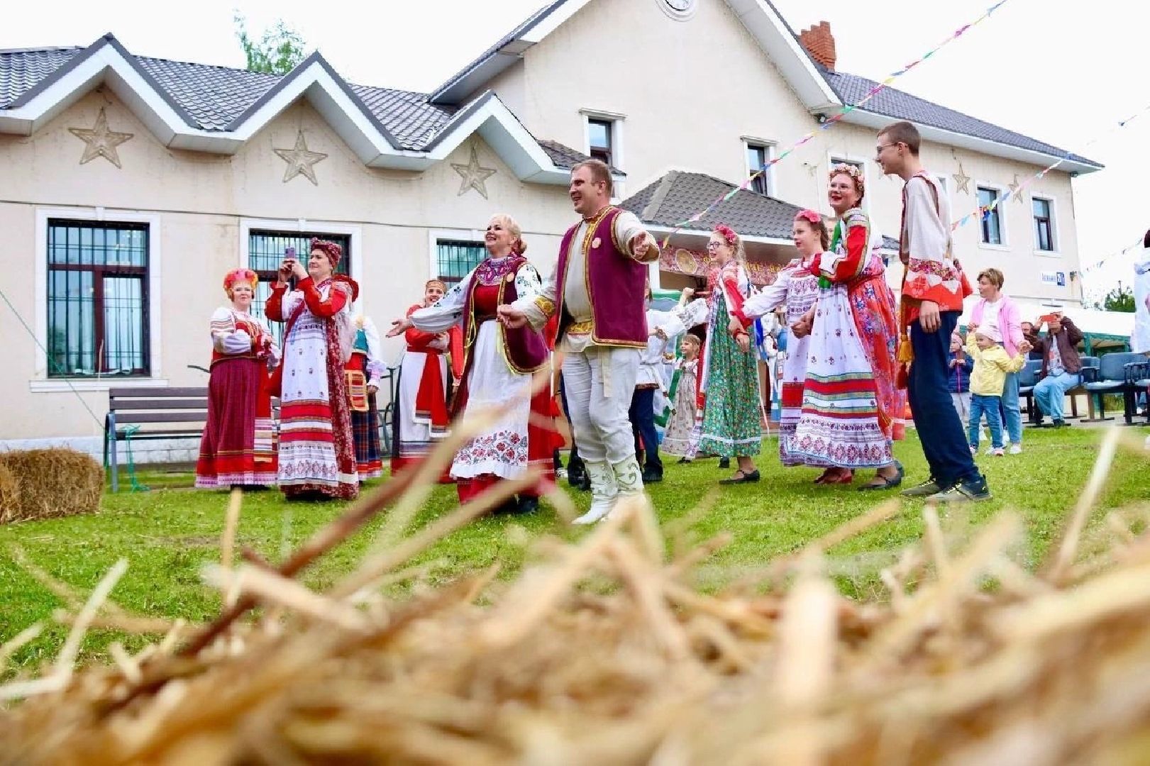 Звенигород, фестиваль фольклора, традиции, Никола Вешний, Аксиньино, Живы традиции Руси, народные гуляния, молодецкие забавы