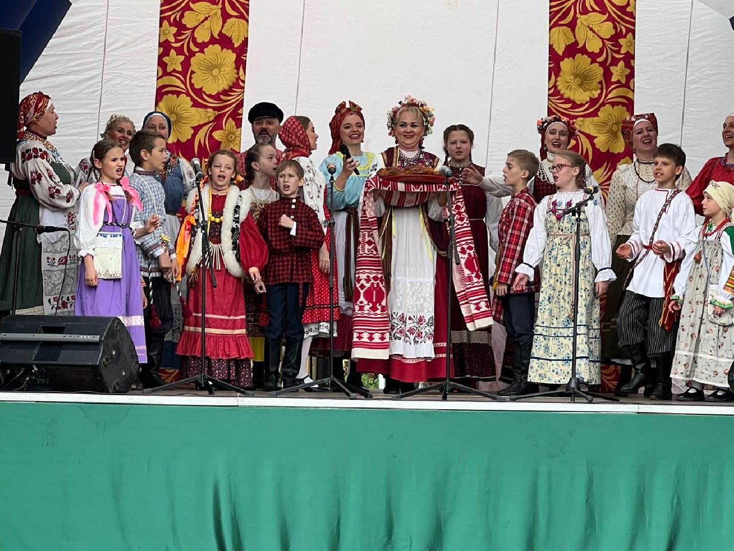 Звенигород, фестиваль фольклора, традиции, Никола Вешний, Аксиньино, Живы традиции Руси, народные гуляния, молодецкие забавы