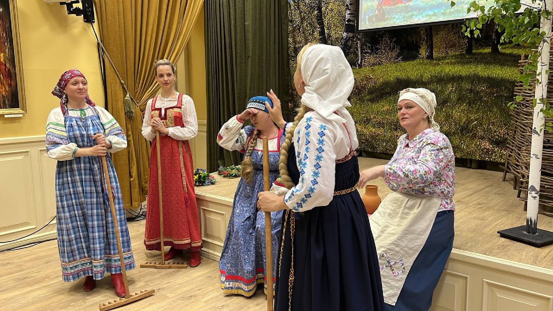 Солнечногорск, музей, лето, ансамбль, путевойдворец