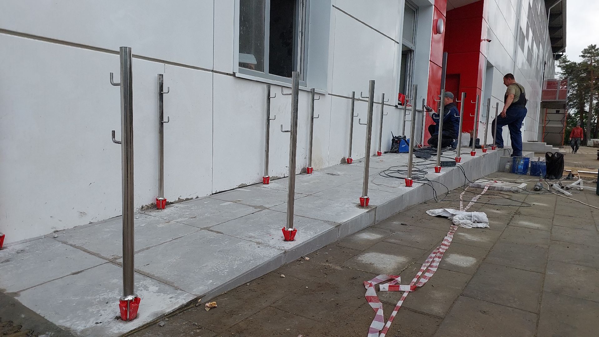 стадион, строительство, стадион спартак, серпухов, люди с ОВЗ, тактильная плитка, доброе дело,