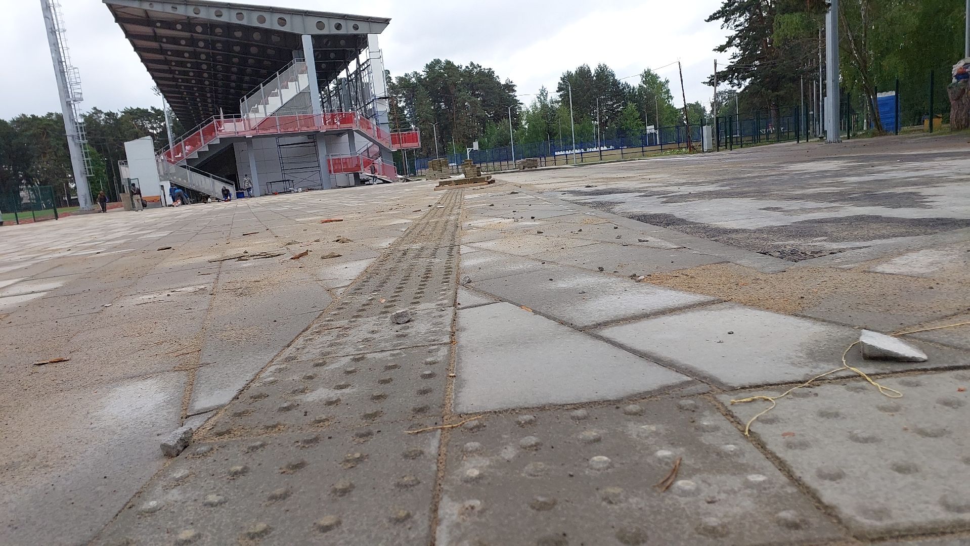 стадион, строительство, стадион спартак, серпухов, люди с ОВЗ, тактильная плитка, доброе дело,