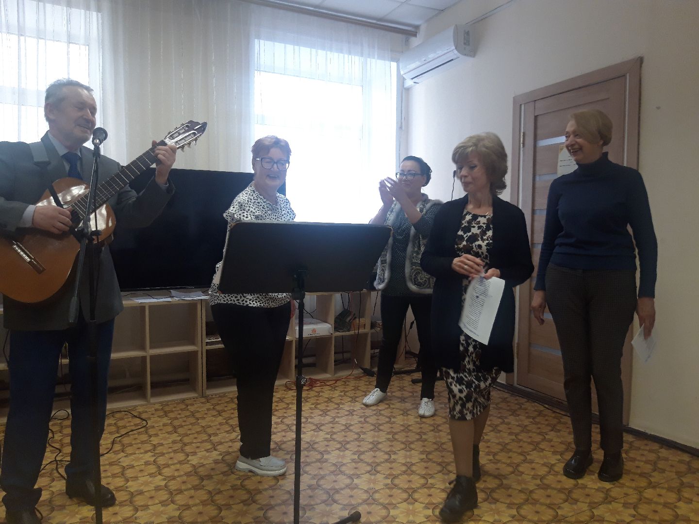 концерт, пенсионеры,