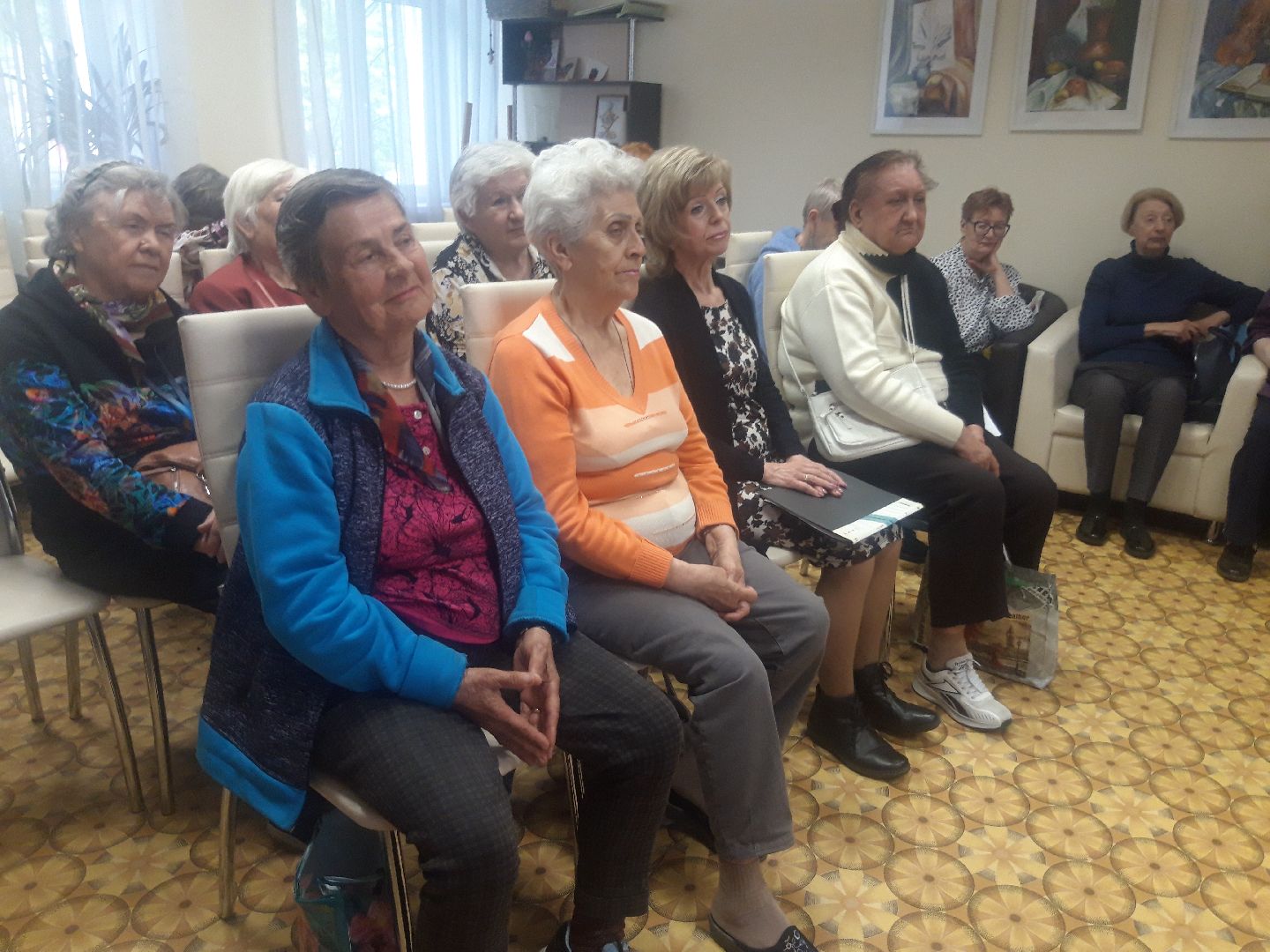 концерт, пенсионеры,