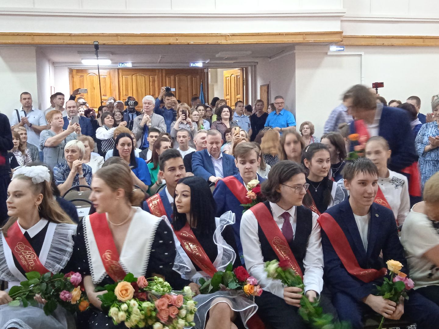 последний, звонок, гимназия, депутат, глава, города