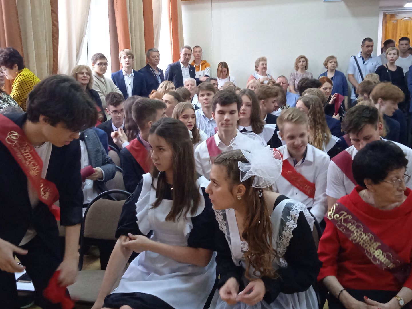 последний, звонок, гимназия, депутат, глава, города