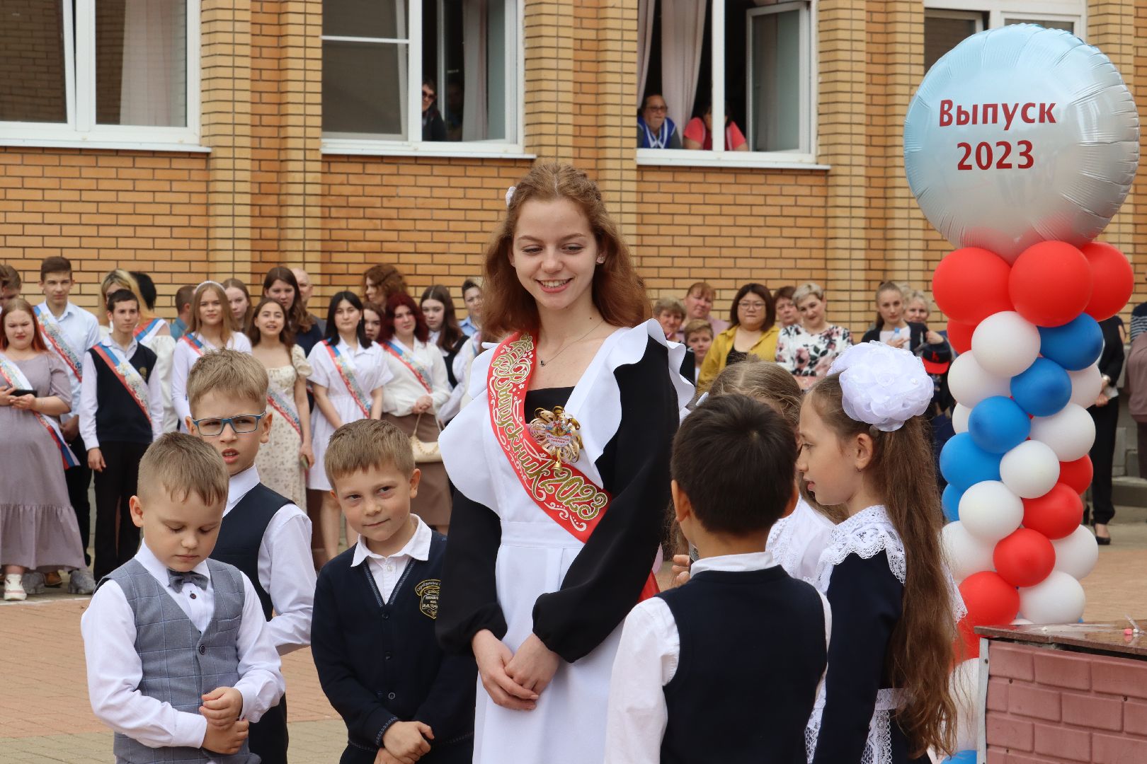 Серебряные Пруды, последний звонок, СОШ Чуйкова