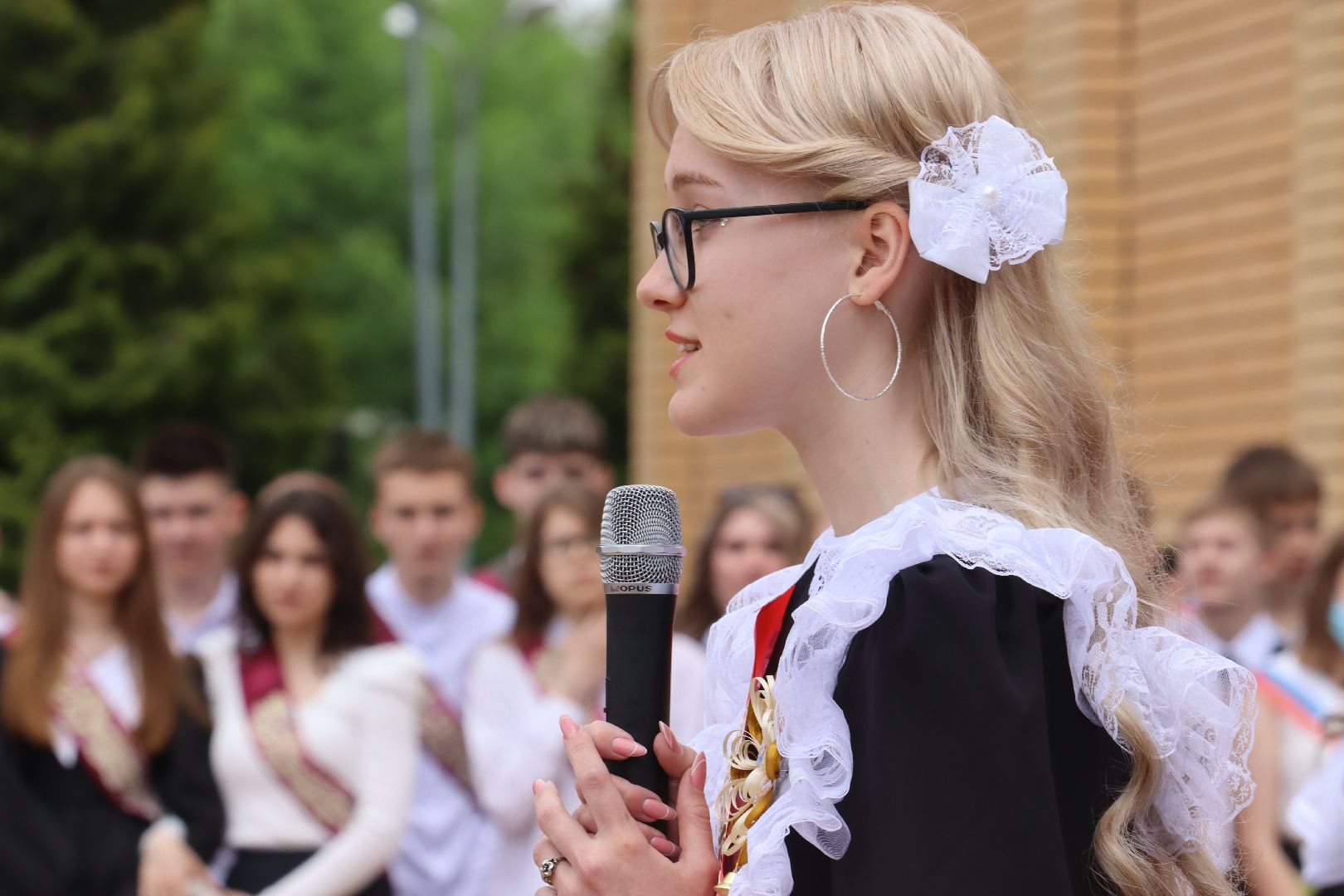 Серебряные Пруды, последний звонок, СОШ Чуйкова