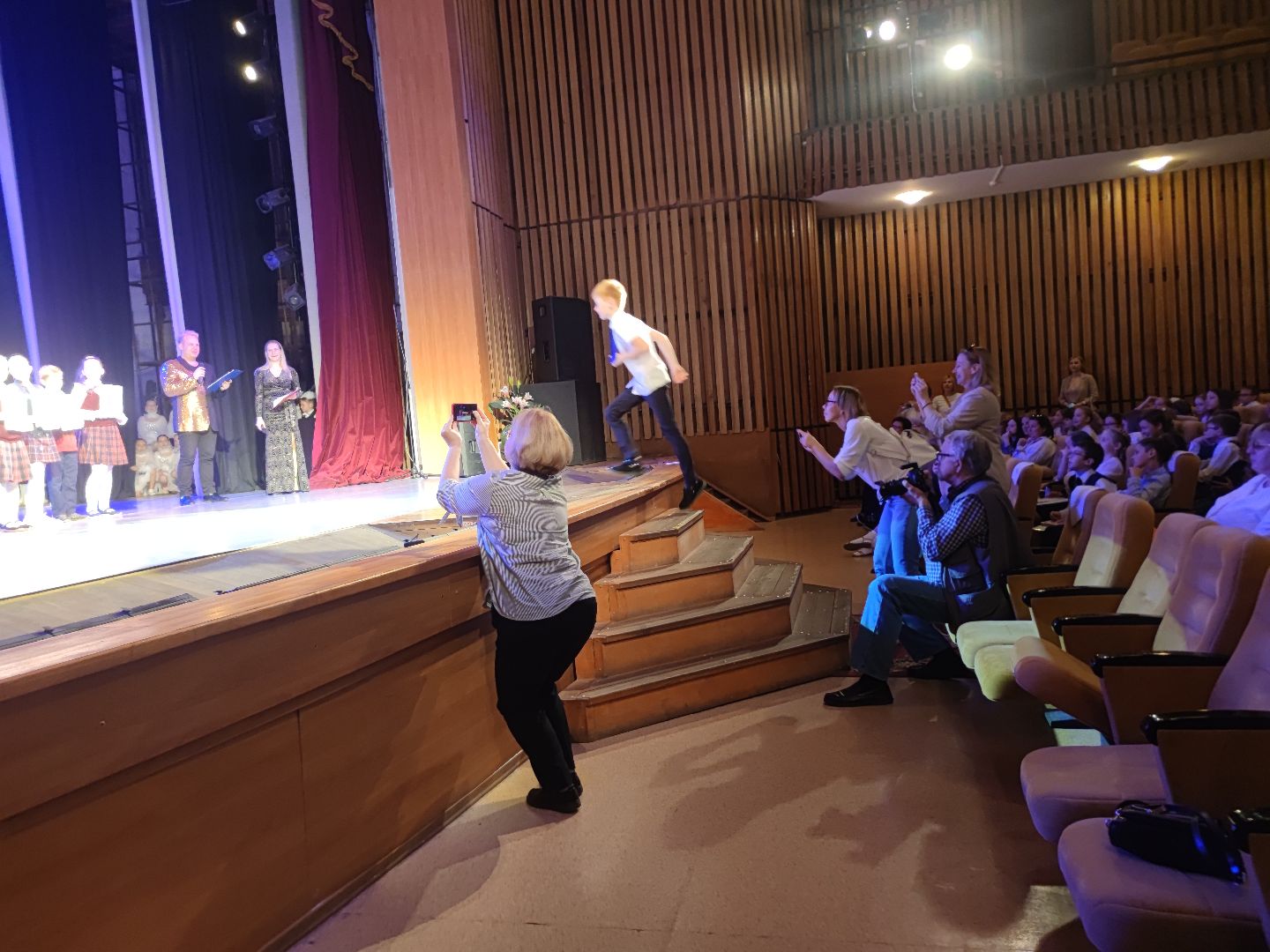 Выпускники, начальная школа, отличники, дети, школьники, Дубна