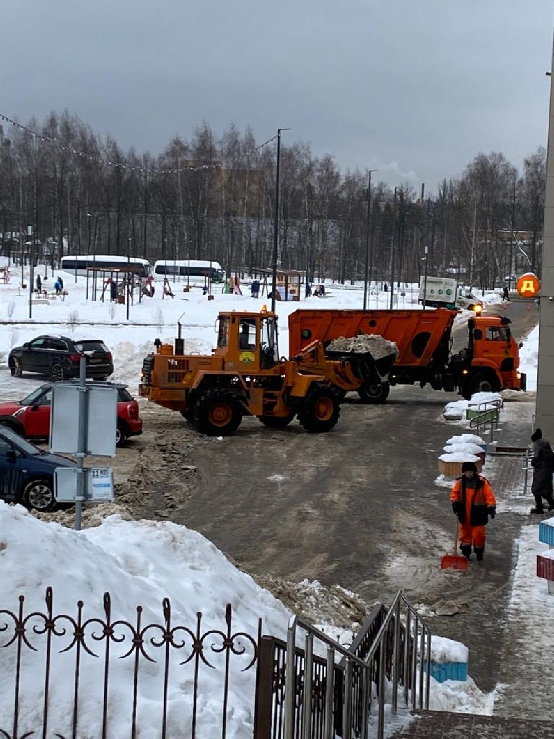 Красноармейск, коммунальная служба, Городское хозяйство, уборка снега, дорожная техника
