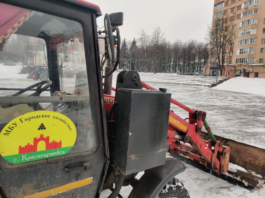 Красноармейск, коммунальная служба, Городское хозяйство, уборка снега, дорожная техника