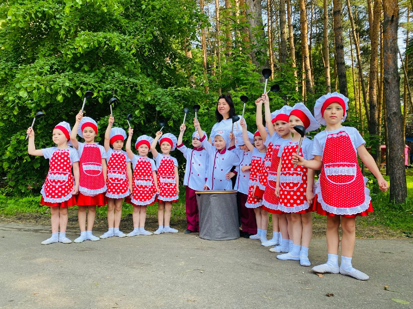 парк елочки