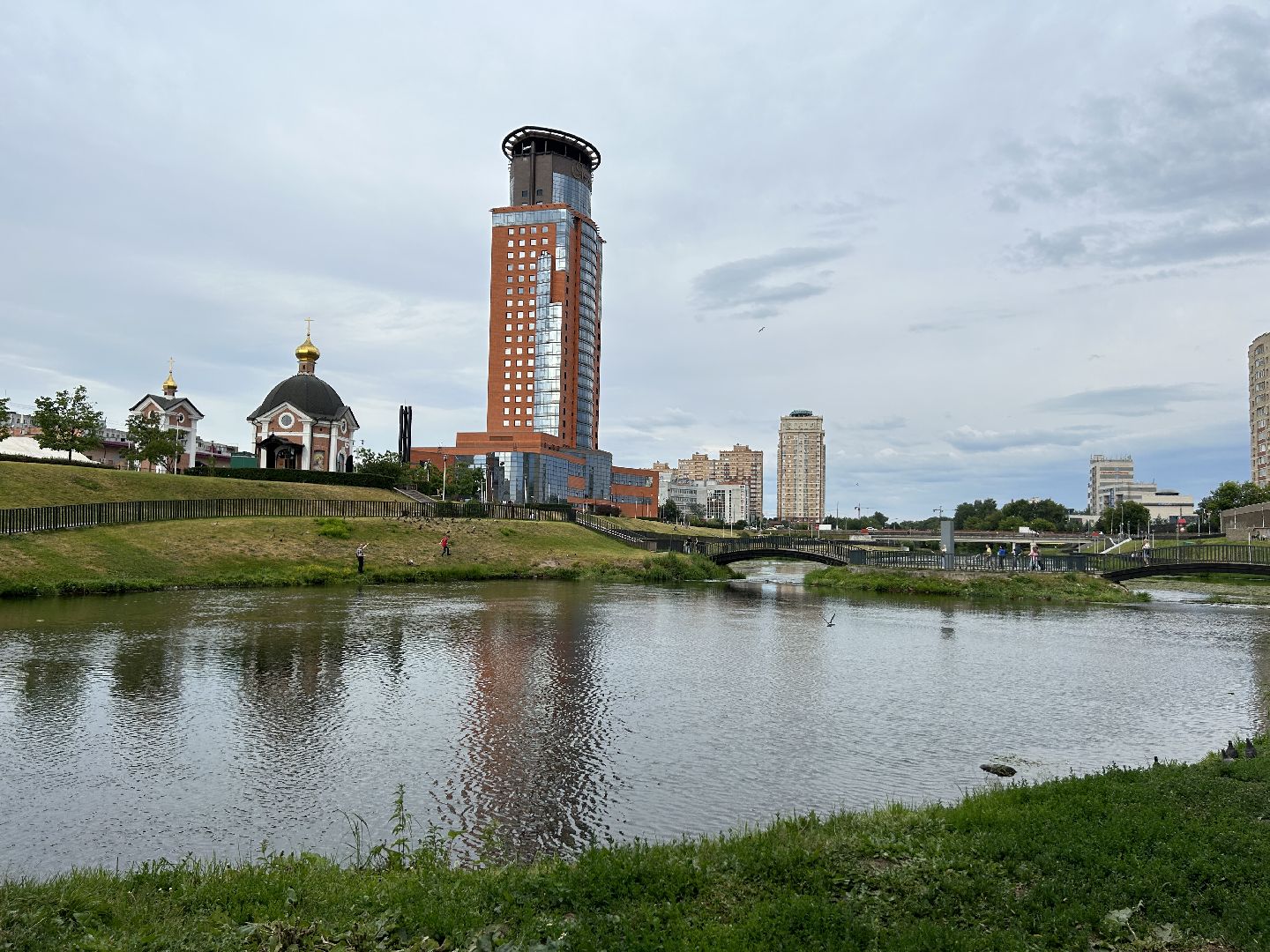 Река