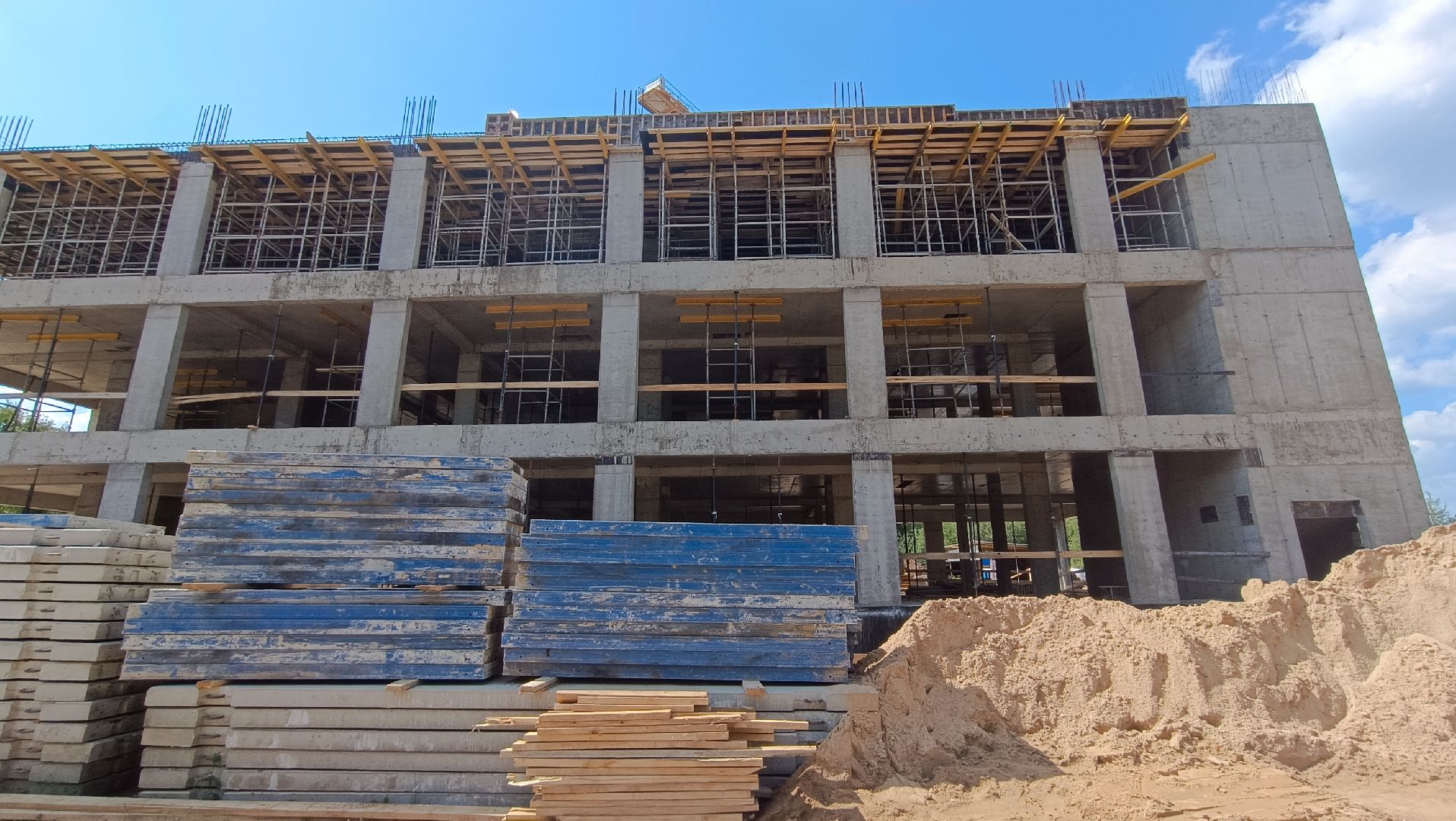 Строительство