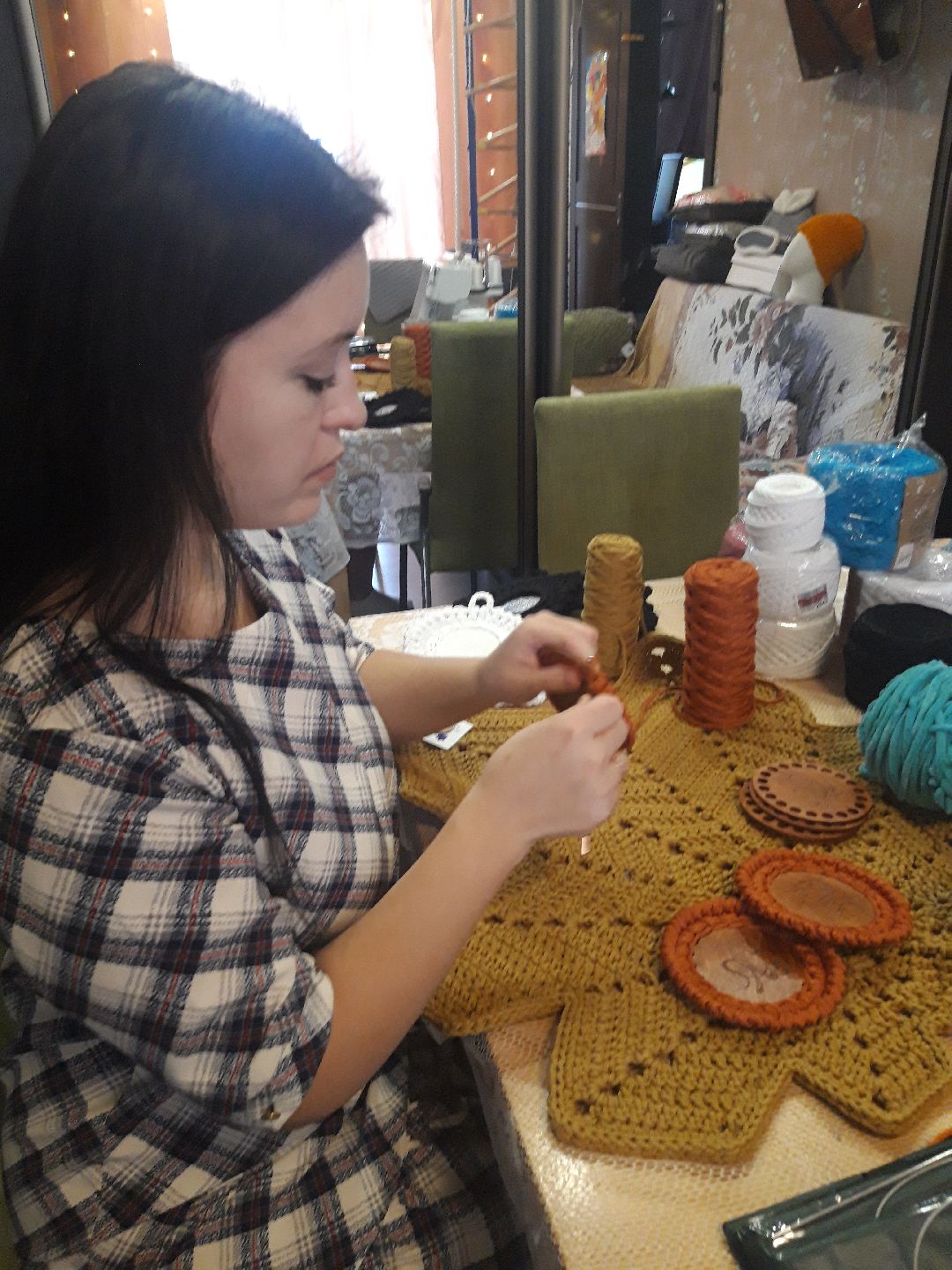 помощь людям