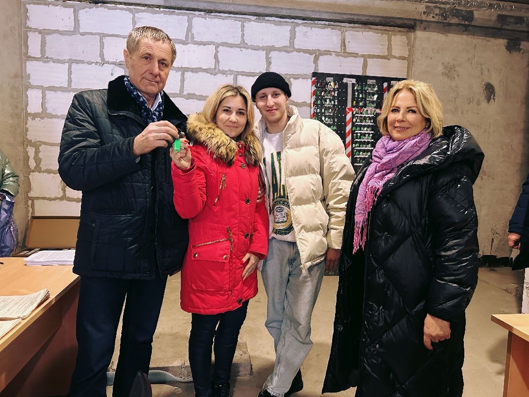 Строитель