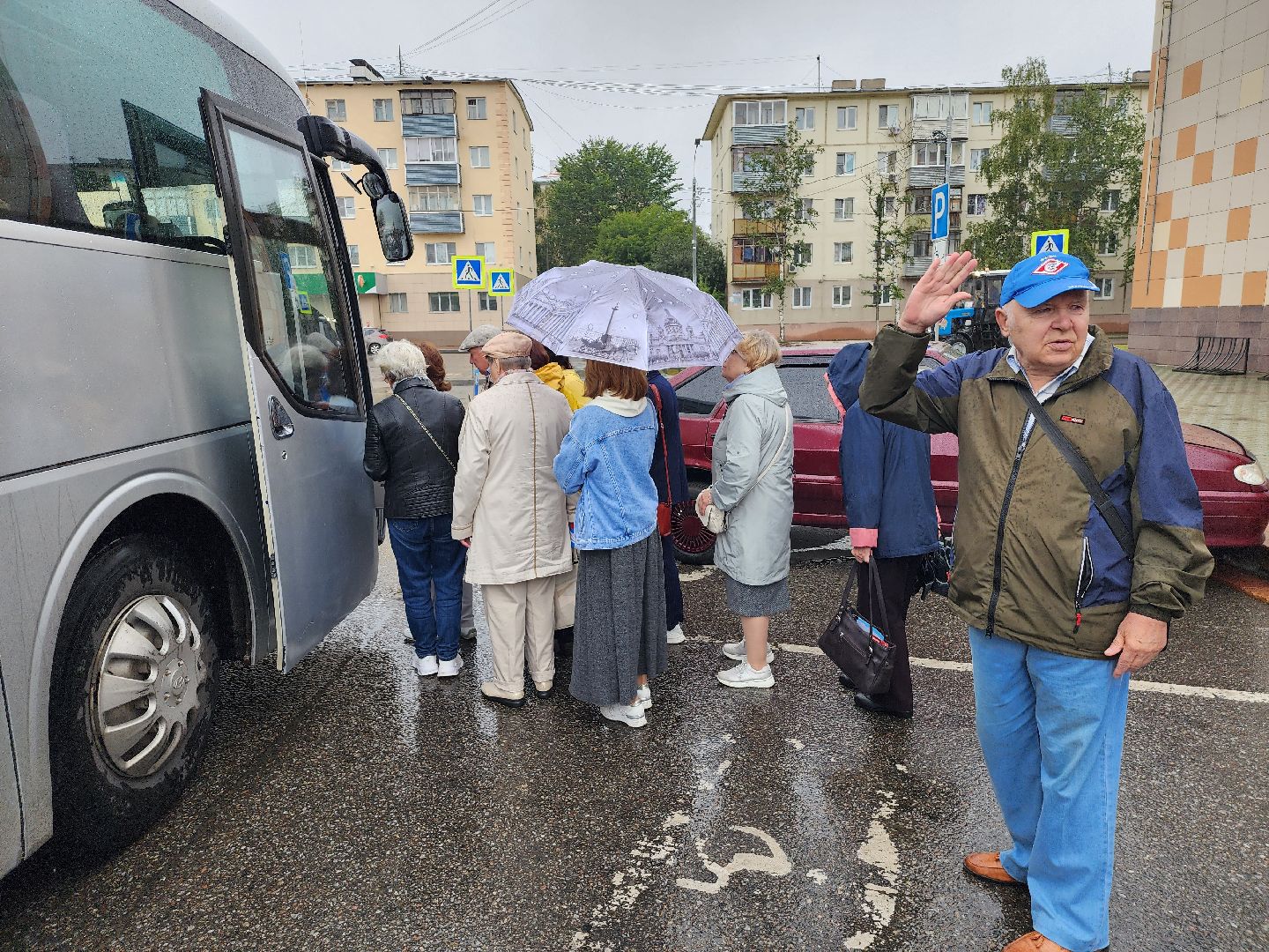 ухо