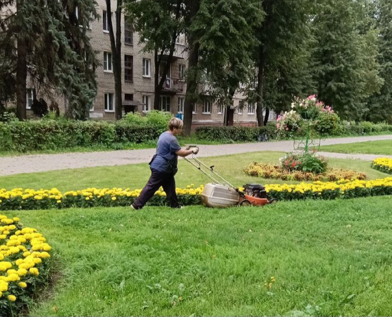 Благоустро