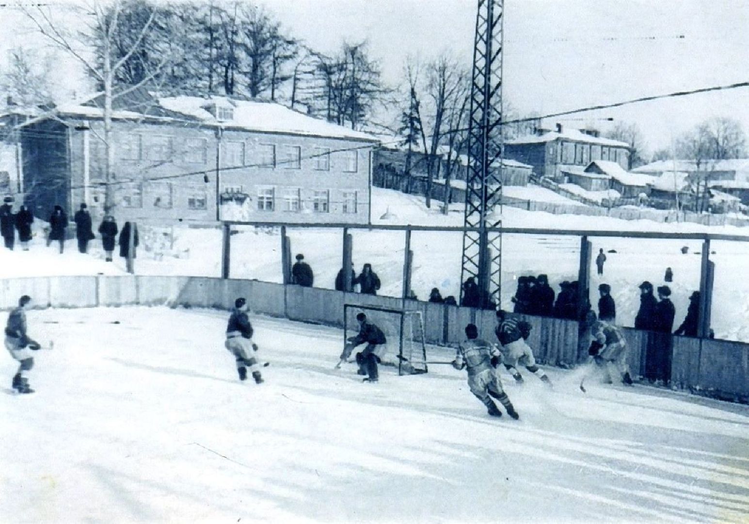 Город