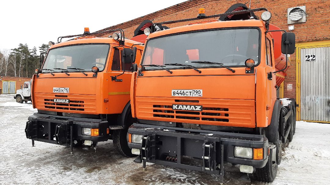 снег