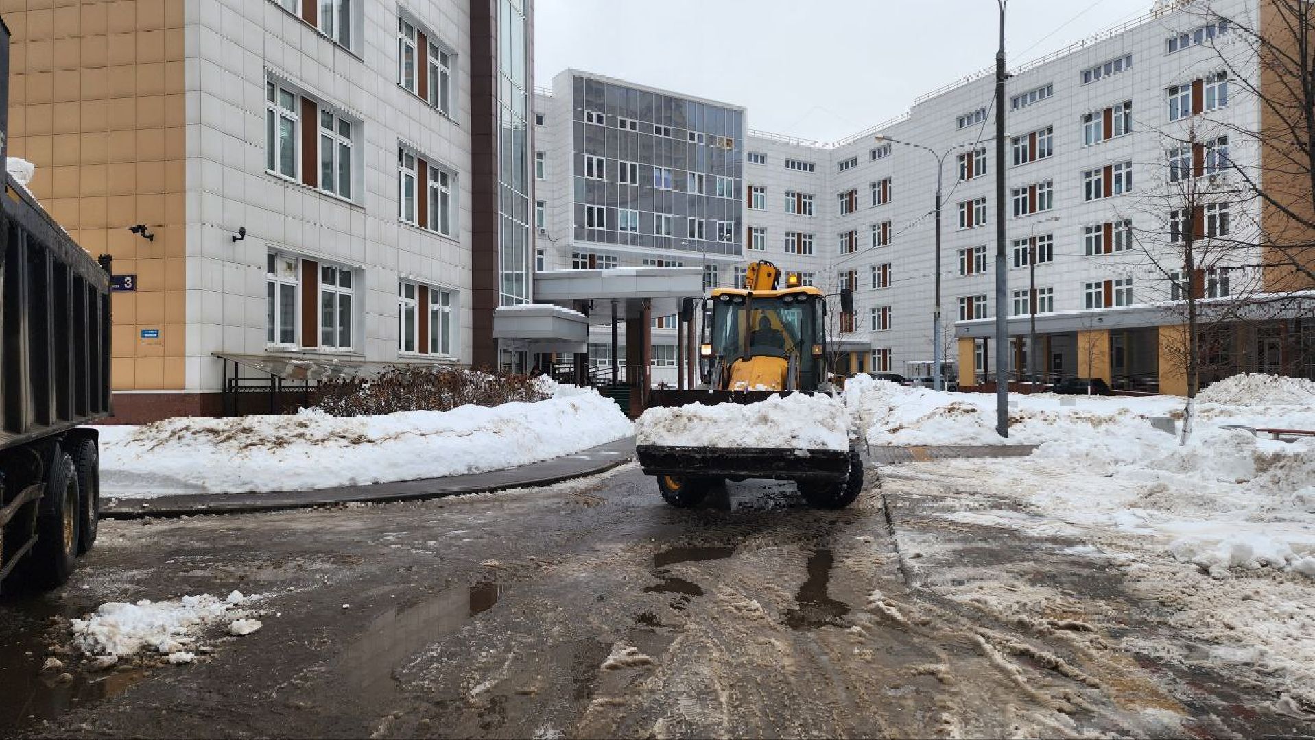 Снегоуборочная техника