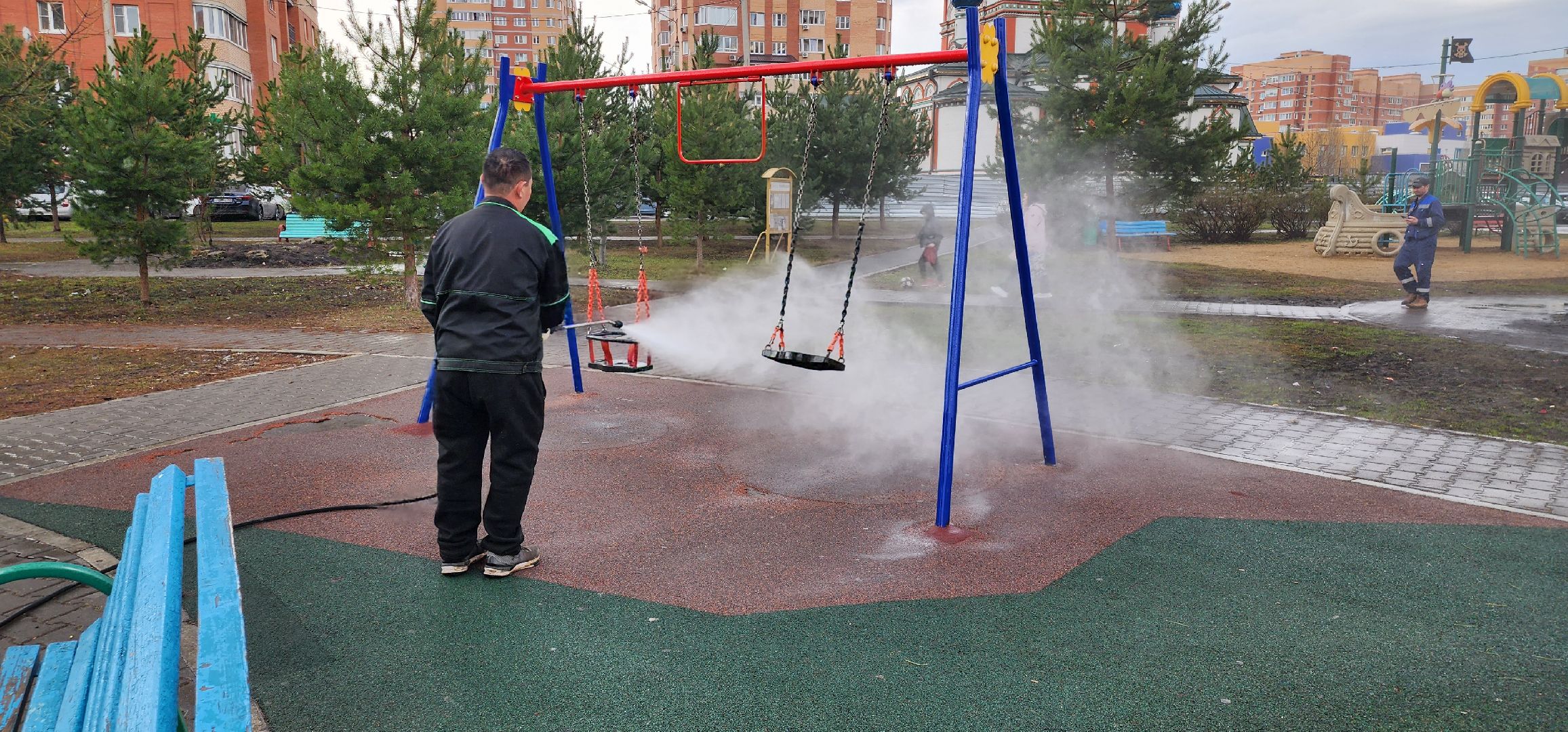 западный