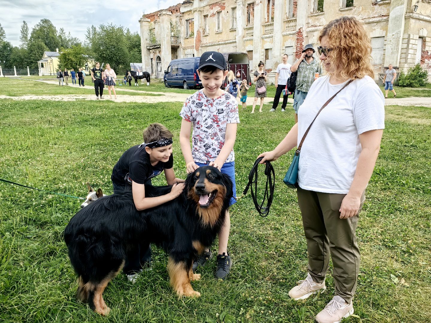 АД