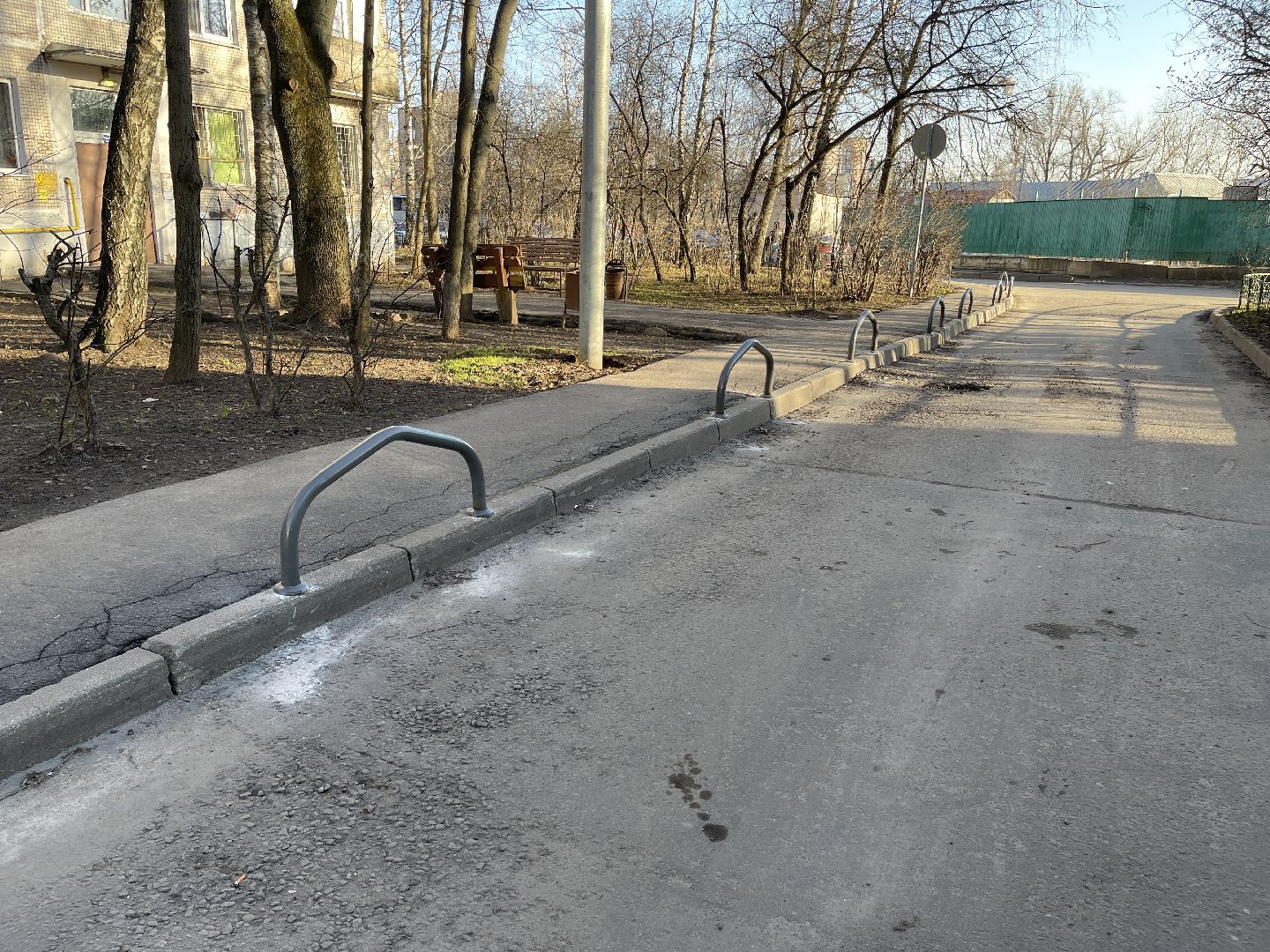 Двор