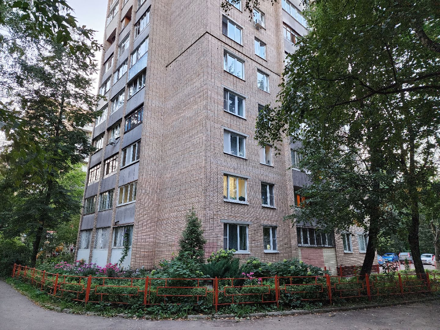 короле
