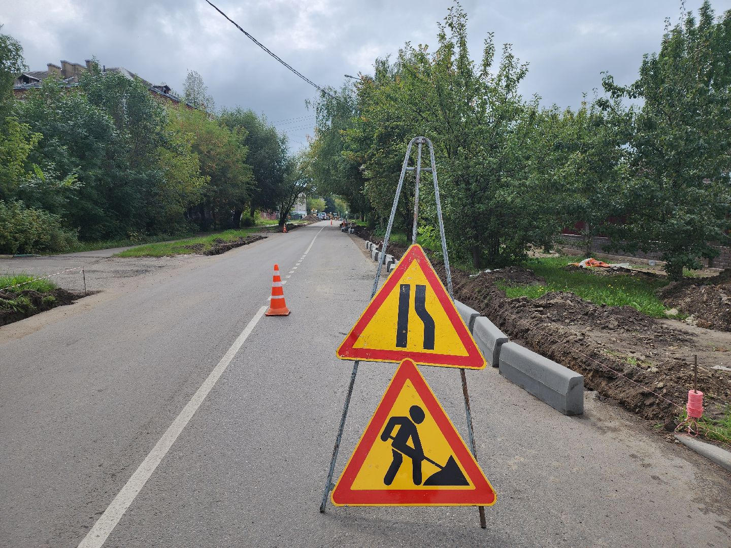 ухо