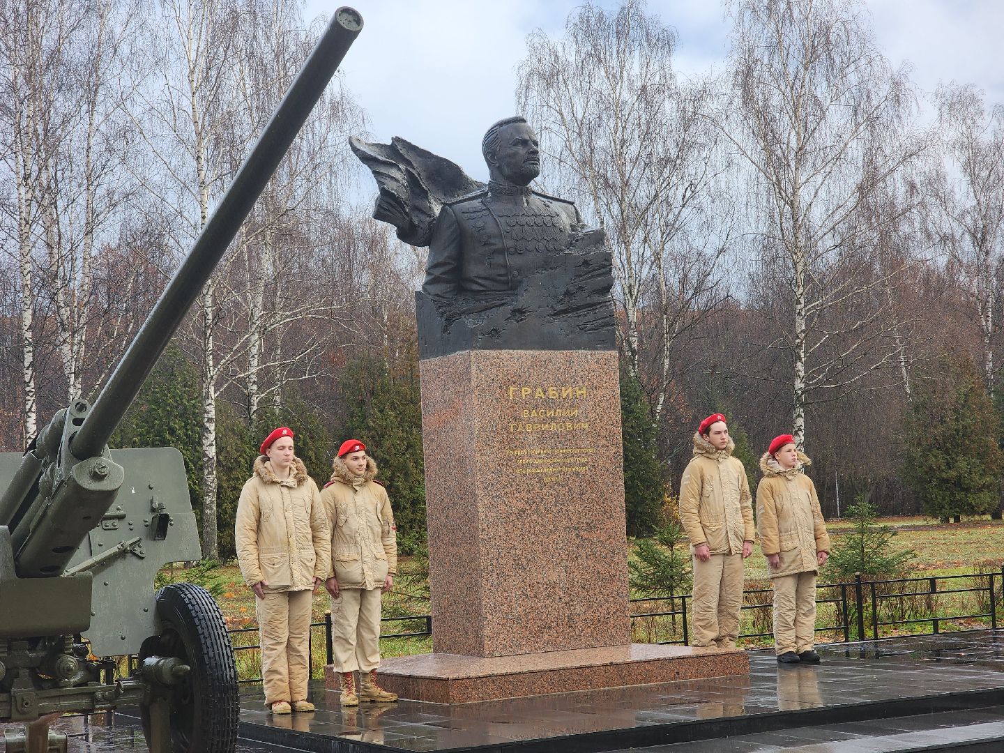 тик